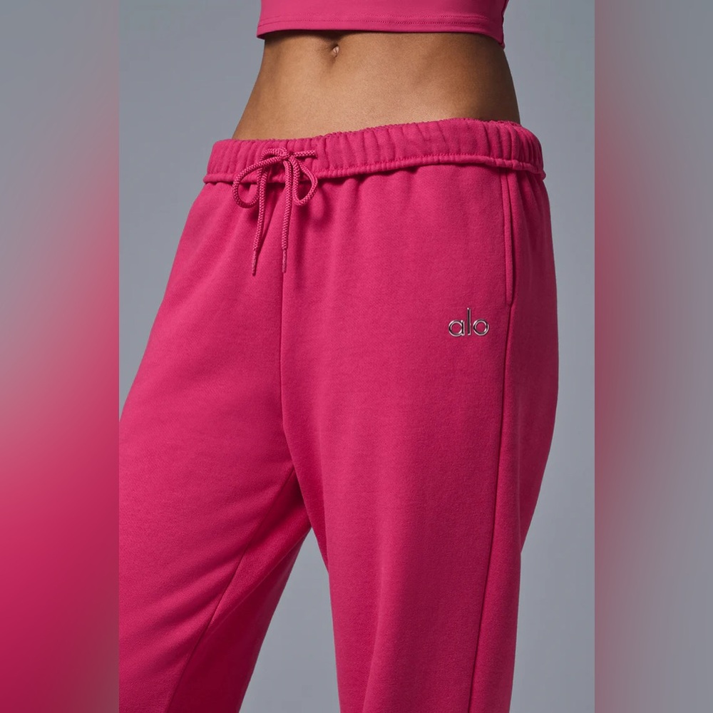 NWT Alo Yoga RARE Accolade Sweatpant Pink Summer Crush SZ Small LIMITED… - Picture 3 of 8